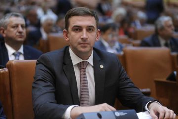 Alexandru Rotaru: „Ce se întâmplă astăzi în Parlament se numește batjocură la adresa românilor și a democrației!”
