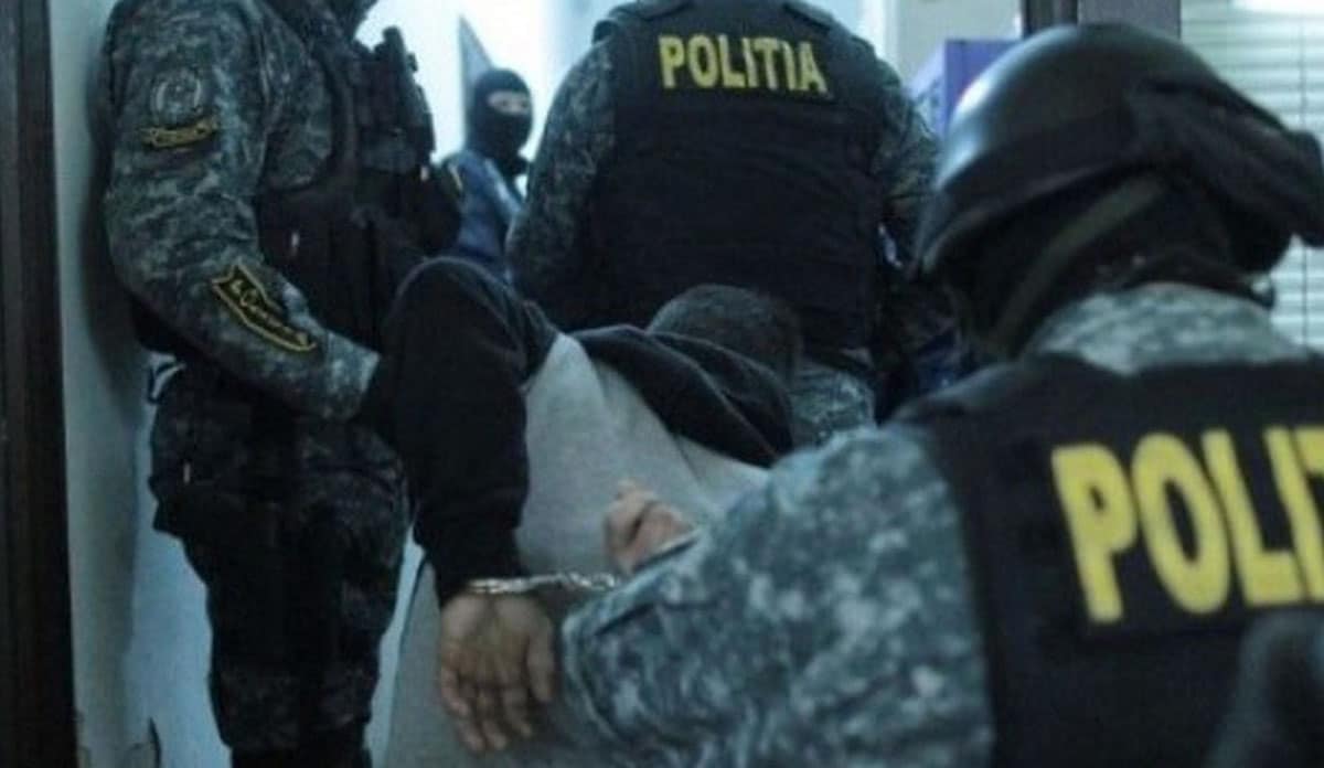 Un bărbat din Boghicea, urmărit internațional pentru viol și furt, a fost de polițiștii din Sagna - Romanul Financiar