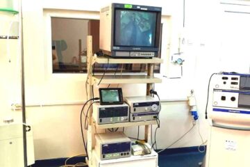 Medicii specialiști Sova Edvin și Molodoi Emanuel, de la Spitalul Roman, au efectuat o intervenție laparoscopică deosebită