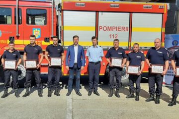 George Lazăr: „Am înmânat diplomele de onoare pompierilor care au participat la misiunea de stingere a incendiilor din Grecia”