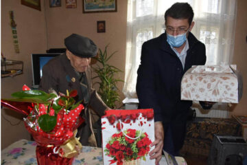 Leonard Achiriloaei: „Domnule colonel în rezervă Vasile Găitan, respect și La mulți ani! Să ne revedem cu bine la 102 ani!”