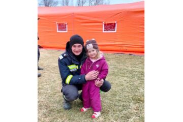 Dacă doriți să sprijiniți refugiații din Ucraina, va puteți arată intenția de a oferi servicii (cazare, masă, suport medical, traducere)
