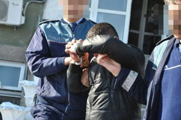 Un tată din Botești a sesizat polițiștii după ce fiul său a pătruns în curtea casei și a sărit la bătaie