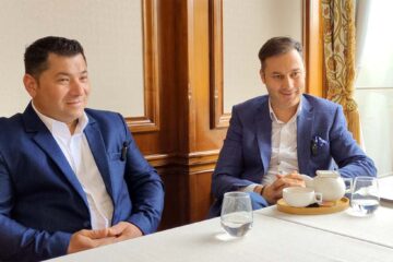 Interviu: George Lazăr, președintele PNL Neamț, candidat pentru funcția de președinte al CJ Neamț și Gabriel Ciobanu, candidatul PNL pentru Primăria Săbăoani