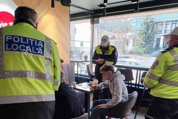 Poliția Locală Roman: 30 de echipaje auto și 31 de patrule pedestre au asigurat liniștea și siguranța romașcanilor Poliția Locală Roman: 30 de echipaje auto și 31 de patrule pedestre au asigurat liniștea și siguranța romașcanilor