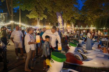 Luminos Fest în Parcul Municipal Roman – produse handmade, ateliere creative pentru copii, muzică, activități pentru familie, întâlniri cu Aldy Luminos Fest în Parcul Municipal Roman – produse handmade, ateliere creative pentru copii, muzică, activități pentru familie, întâlniri cu Aldy
