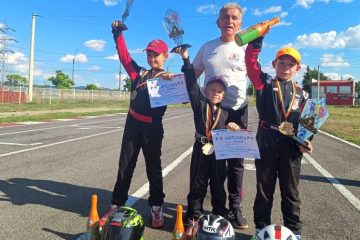 Nicholas Ștefănescu – Determinare, fair‑play și performanță la a treia etapă a Campionatului Național de Karting – „Micul Pilot” Nicholas Ștefănescu – Determinare, fair‑play și performanță la a treia etapă a Campionatului Național de Karting – „Micul Pilot”